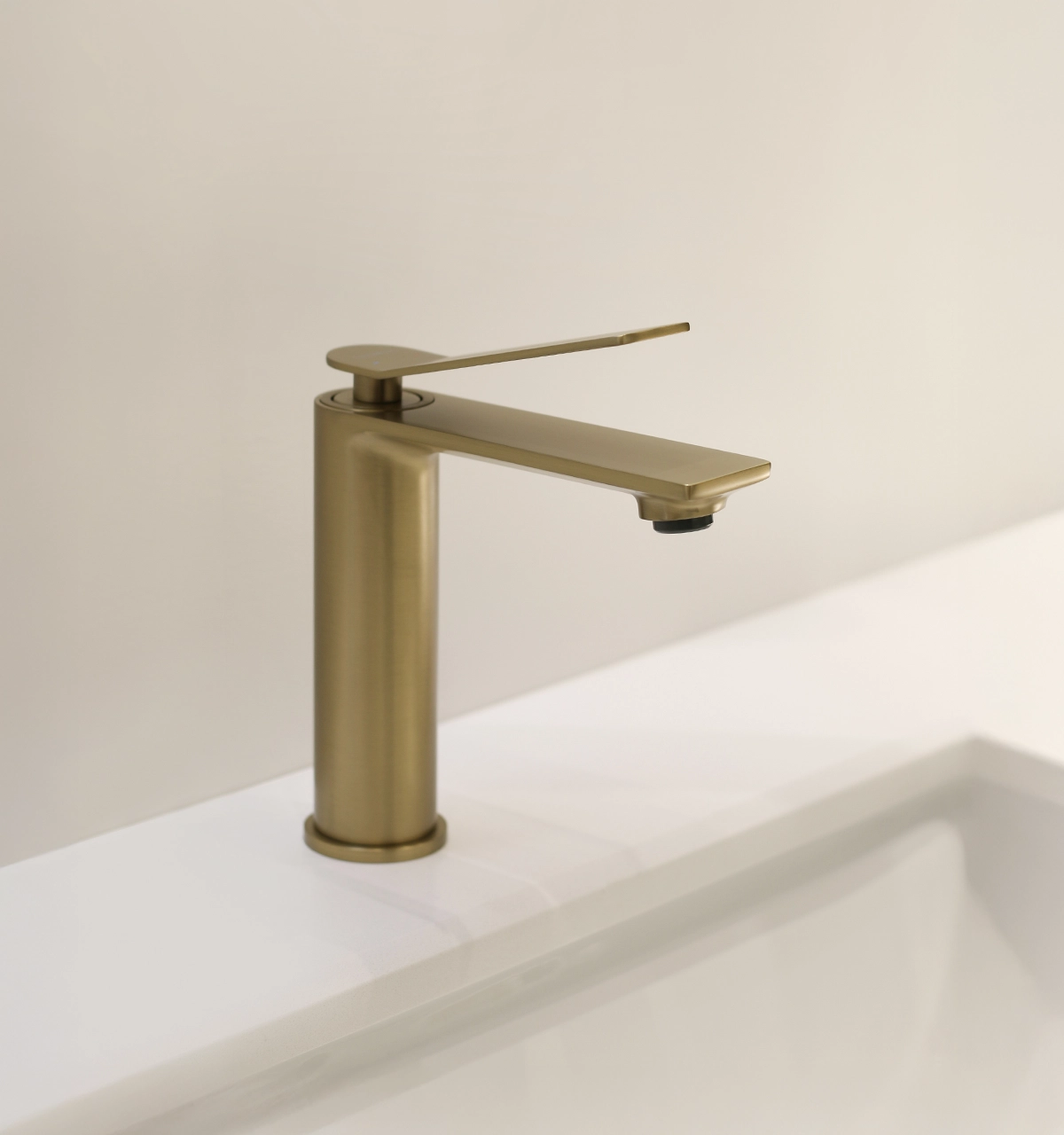 Grifería Atenea Lavatorio Bajo Dorado Mate Al Mueble Ferretti