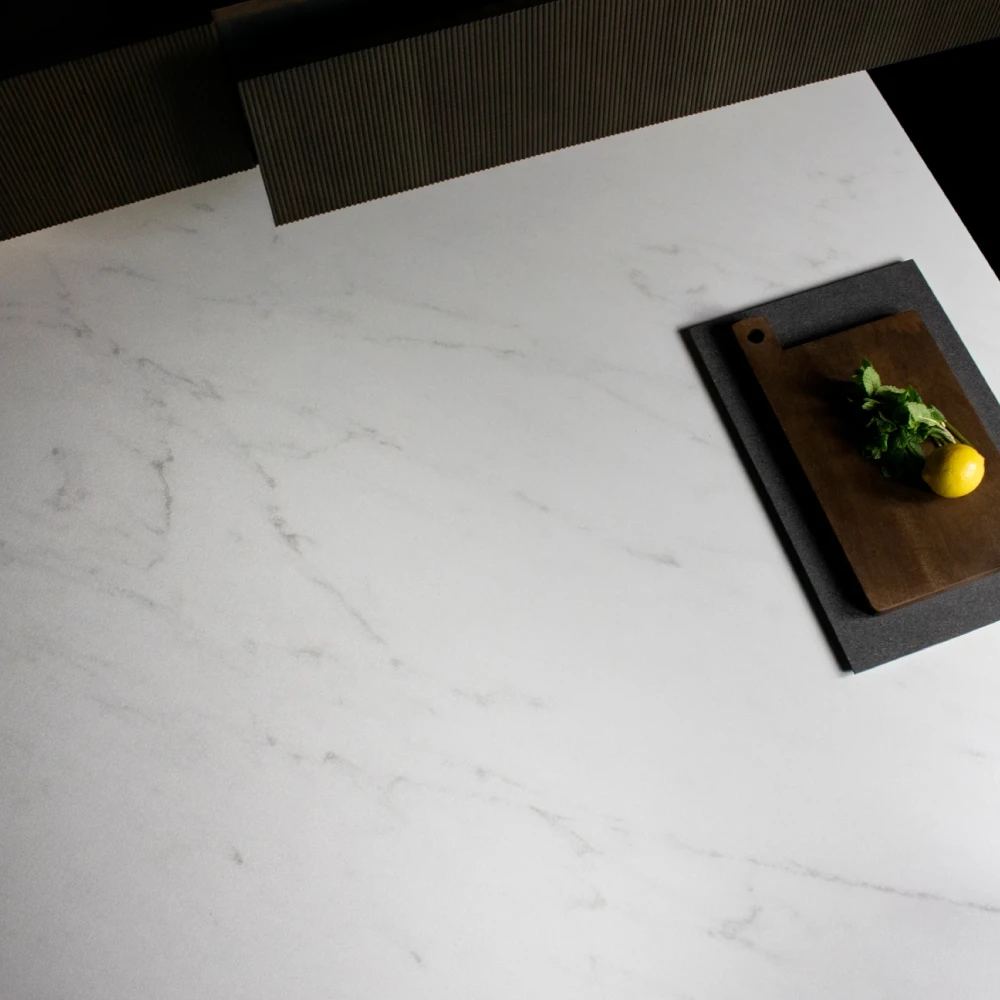Piedra Sinterizada Blanc Statuarietto